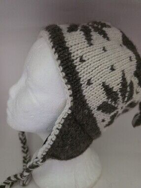 The Collection Royal Beanie 100% Wool Winter Hat Tassels Beige Cream Ski Nepal